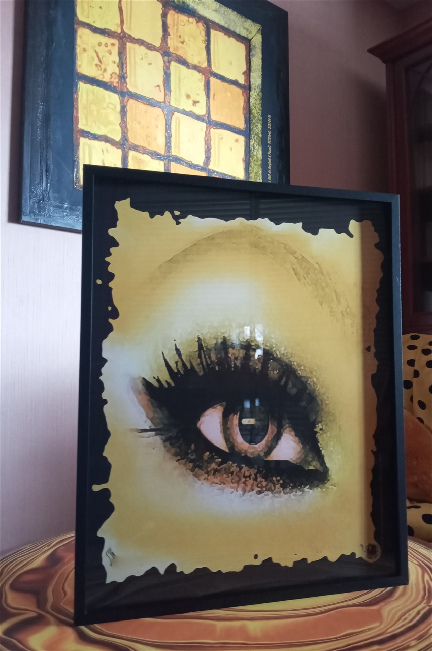 La série des yeux spiKto